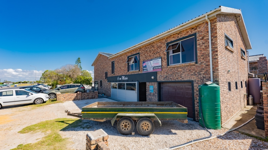 9 Bedroom Property for Sale in Struisbaai Western Cape